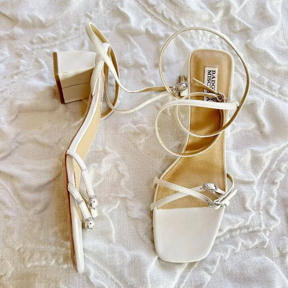 Badgley Mischka Dania Size 10 New